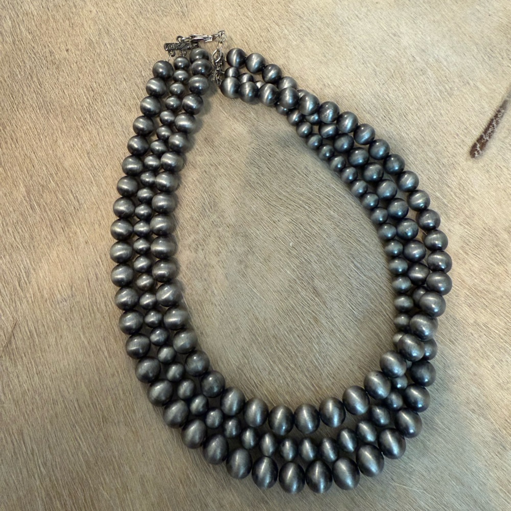 Faux Navajo pearls